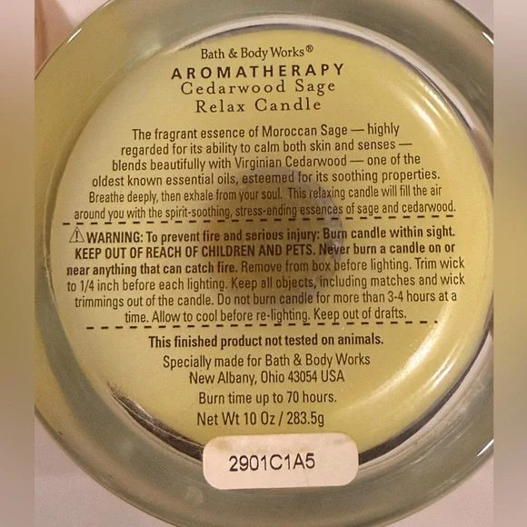 Vintage Bath & Body Works Aromatherapy Cedarwood Sage Relax Candle - Picture 4 of 7